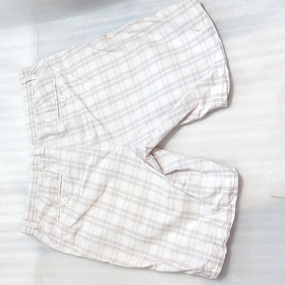 Men's APT. 9 White and Tan Striped Shorts Size 36 - Picture 2 of 7
